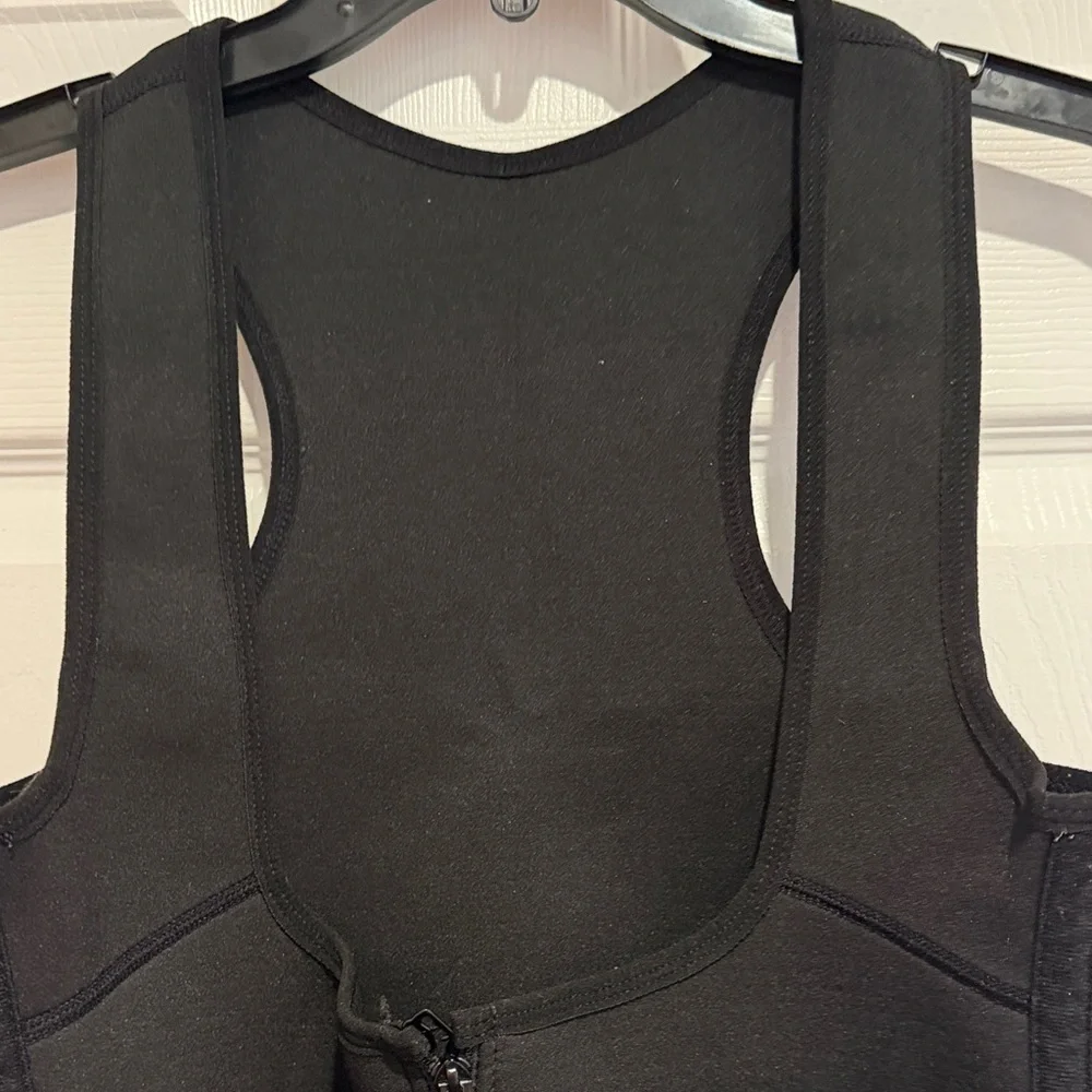 Black Women’s Sports Workout Vest - Picture 4 of 12